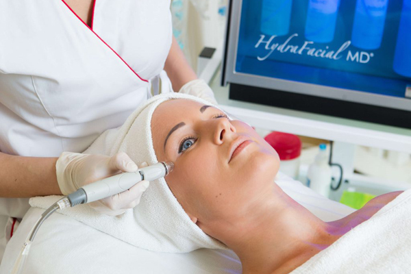  HydraFacial  