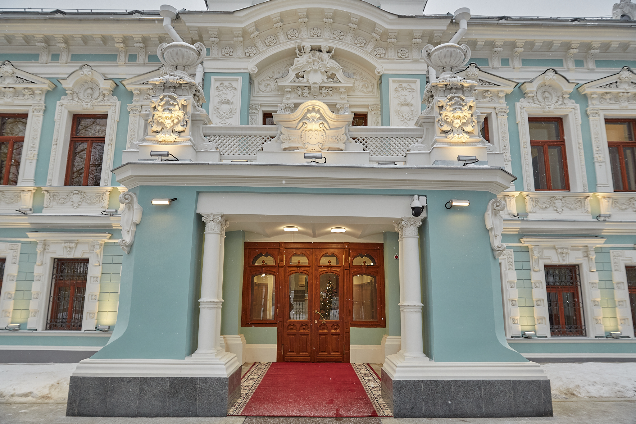 Генпрокурор и глава министерства культуры открыли после реставрации Особняк Бахрушина в столице России