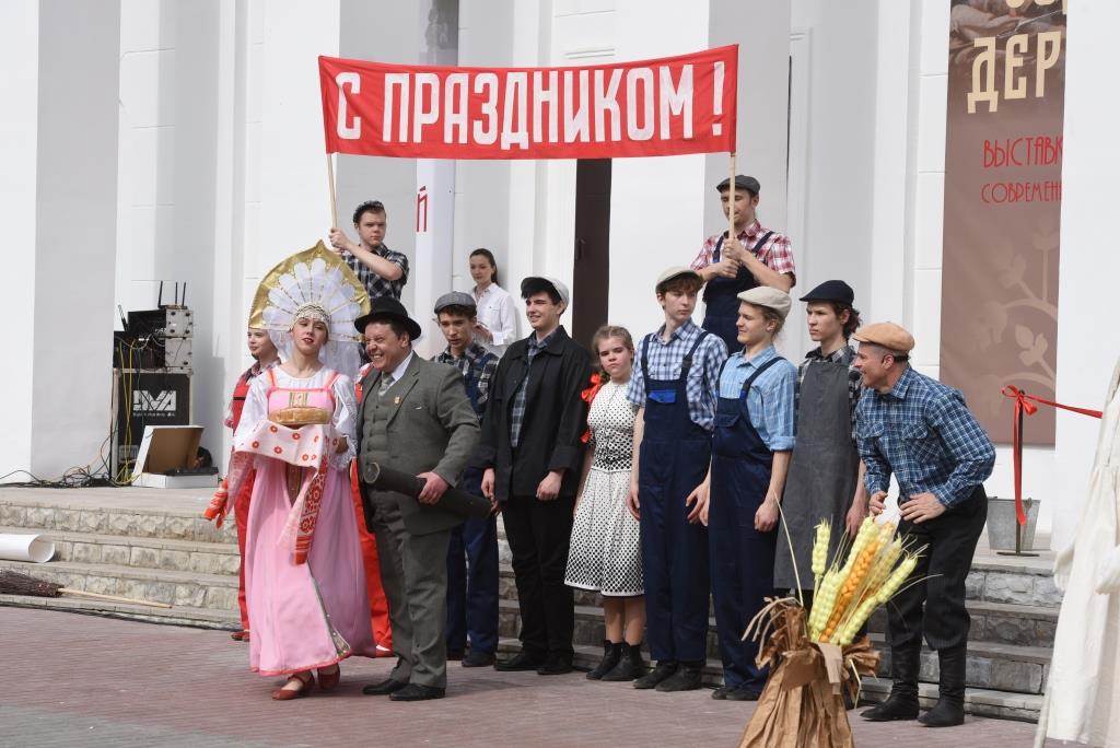 В центральном сквере Владимира открылся новый культурно-выставочный центр Владимиро-Суздальского муз