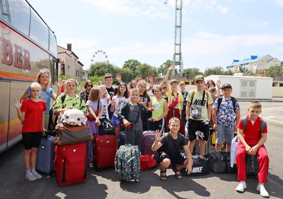 Смена сейчас. Российские школьники. ВДЦ Алые паруса. Алые паруса 2022. Алые паруса 2023.