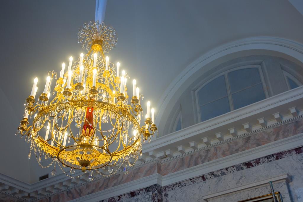 Воссоздан исторический облик зала с горкой Александровского дворца в " Царском Селе "