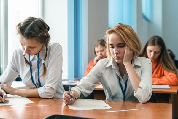 Сезон финалов всероссийской олимпиады школьников завершают литература,  математика, ОБЖ и география